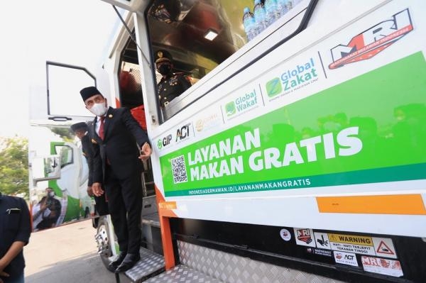 Buka Aksi Perdana Truk Makanan ACT, Edy Rahmayadi Harapkan Bermanfaat Membantu Masyarakat Terdampak Pandemi